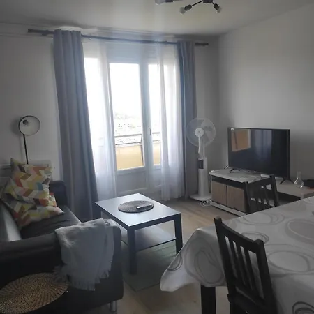 Le Jules Guesde 3ch Traversant, Metro D Parilly, Place De Parking Apartament