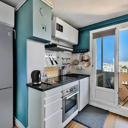 Le Jules Guesde 3ch Traversant, Metro D Parilly, Place De Parking *