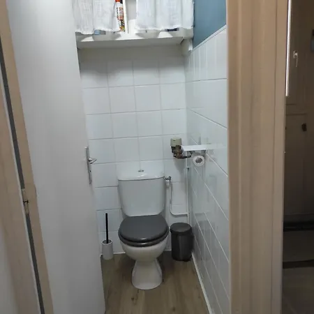 Le Jules Guesde, Traversant, 3ch , Parking, 2mn A Pied Metro D Parilly * Vénissieux